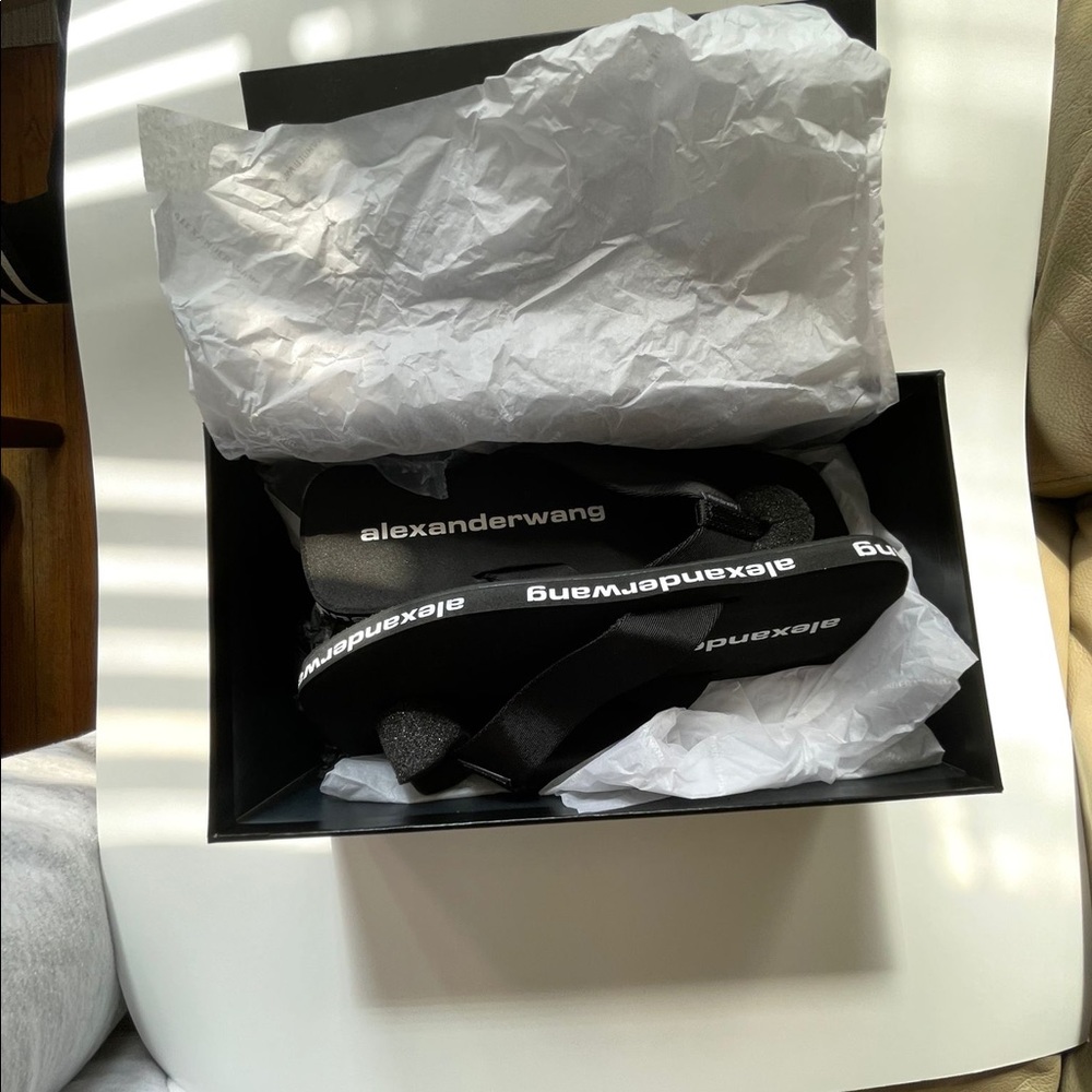 Alexander wang logo flip flop